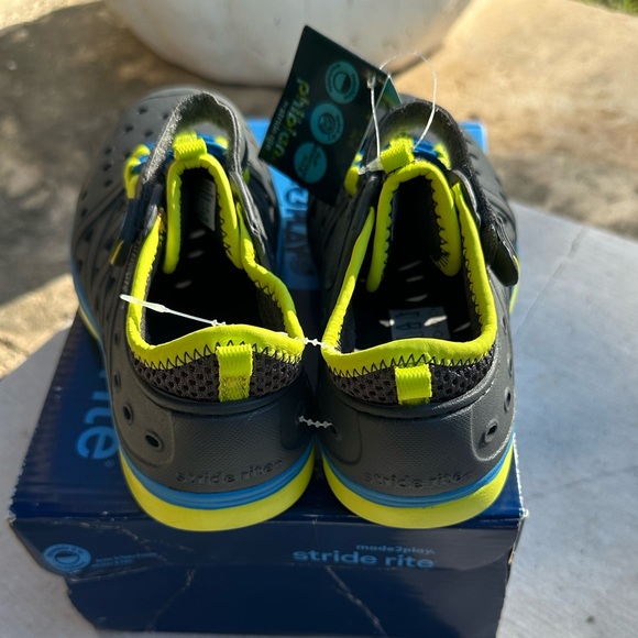 Stride Rite Phibian Shoes- NIB Size 11! - Picture 2 of 5